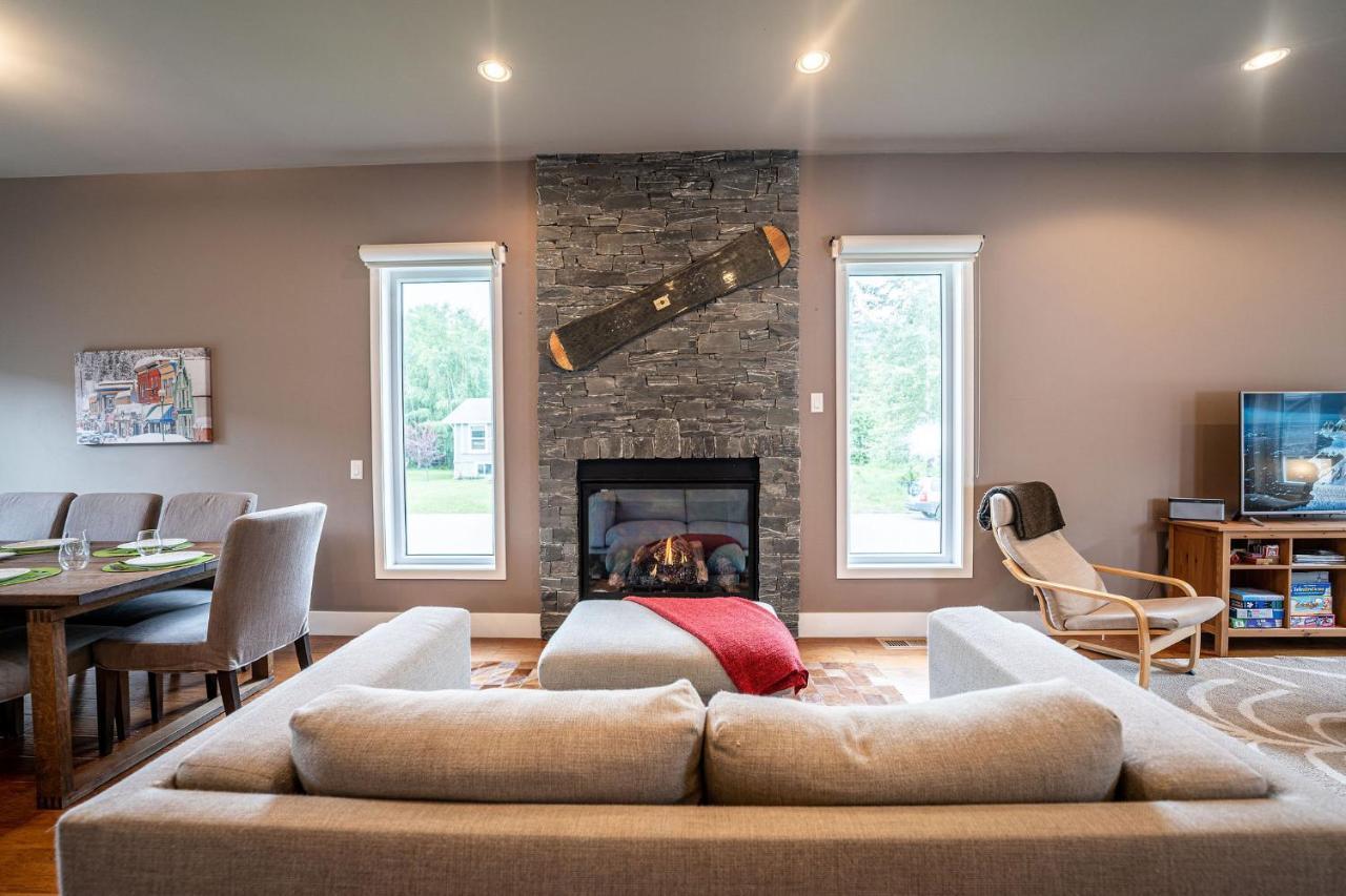 Aspen Lodge By Revelstoke Vacations Екстер'єр фото