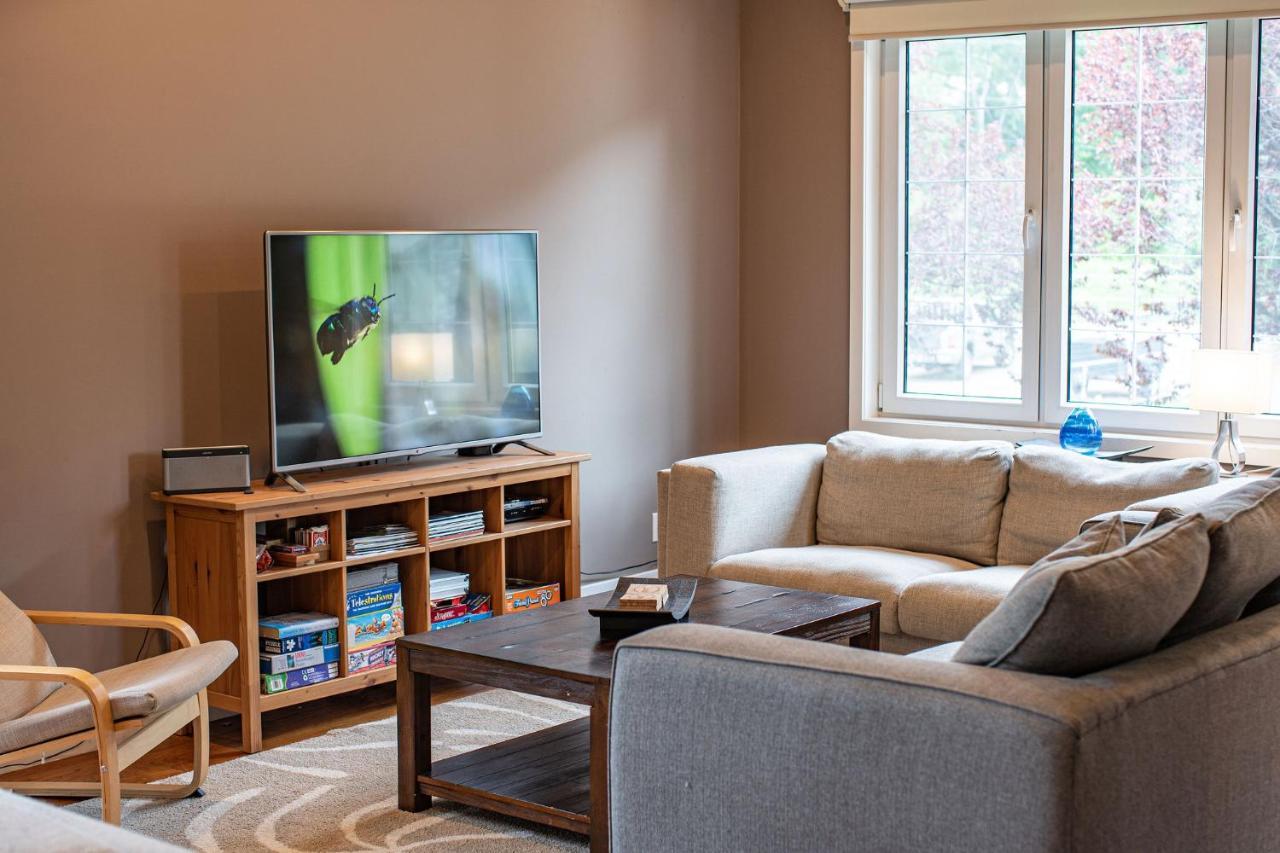 Aspen Lodge By Revelstoke Vacations Екстер'єр фото